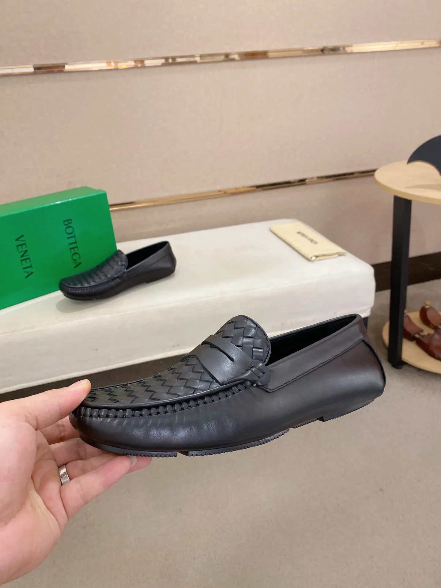Men's shoes 💰 400💰 (Niu Li + Niu Pad) [BV] latest hot style‼ ️Casual men's shoes, uppers imported first-layer cowhide ➕Full imported cowhide lining✔️Exquisite workmanship, excellent foot feel, special rubber soles✔️, cool and fashionable, the latest fashion, fashionable outsole, hurry up. Code number: 38-44 (can be customized to 37.45, non-refundable)